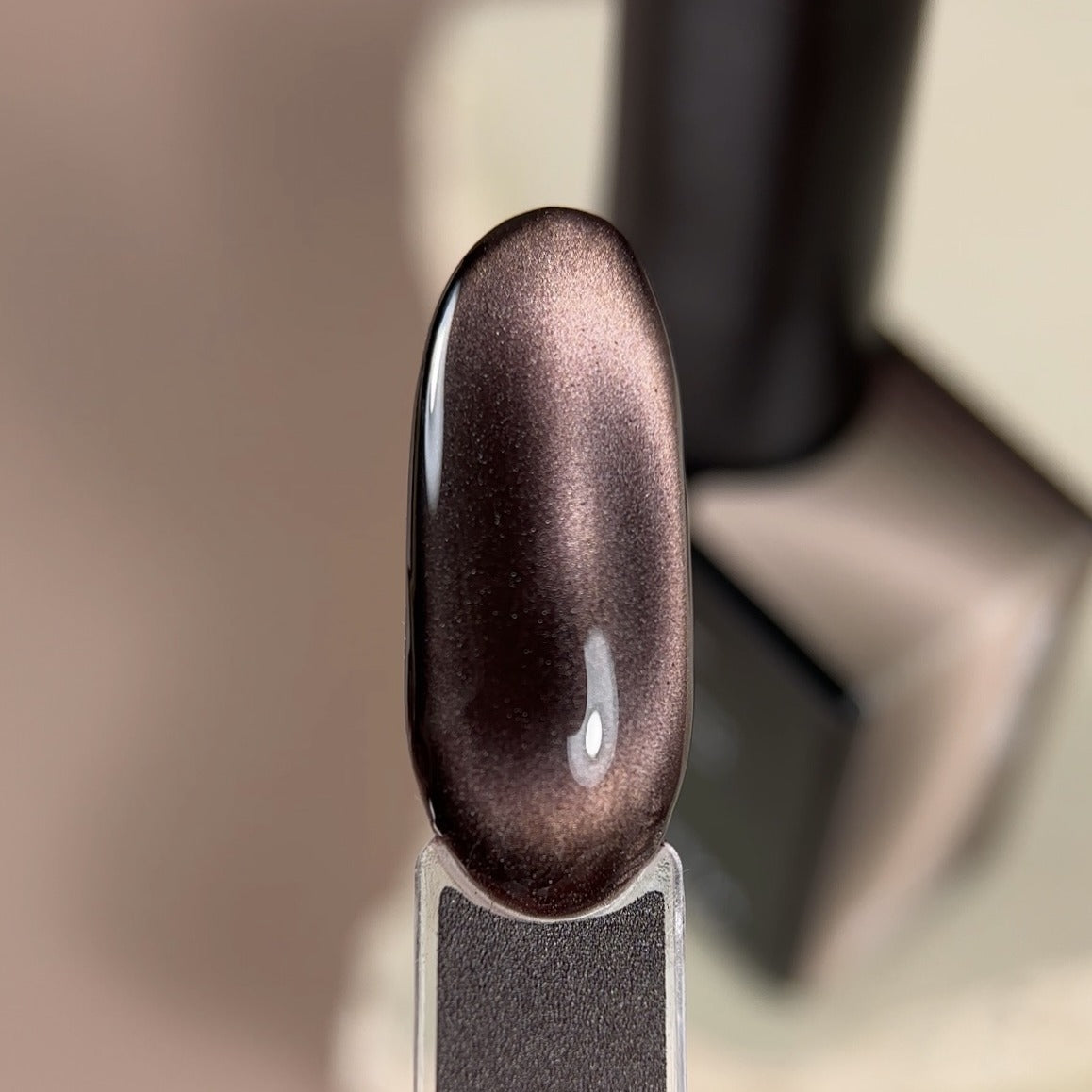 BIBLIOTEKA Esmalte Cat Eye Nº 07 Wine Flare — Destello vino, 10 ml