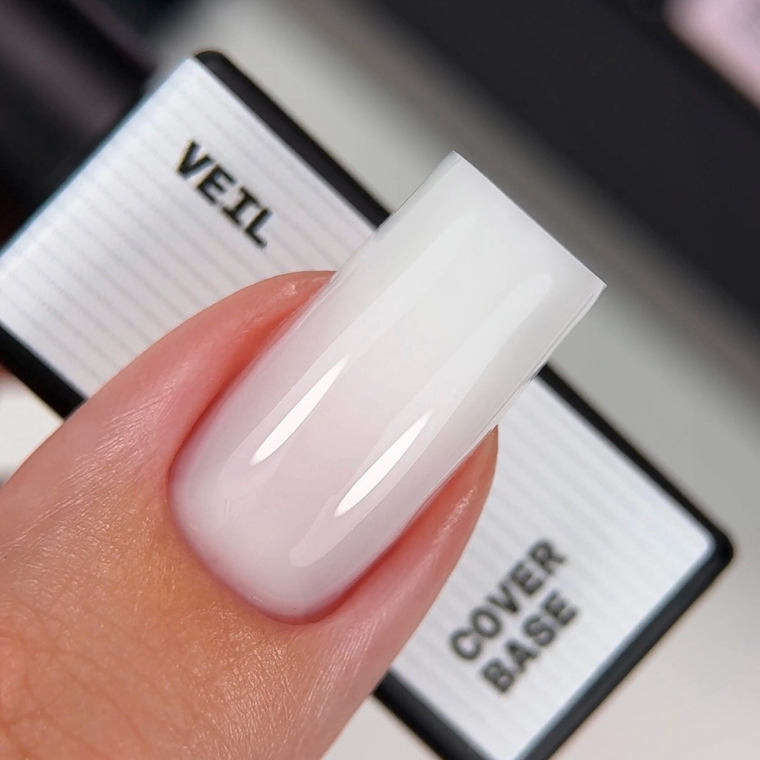 BIBLIOTEKA Cover Base № 01 Veil — lechoso semitransparente , 10 ml