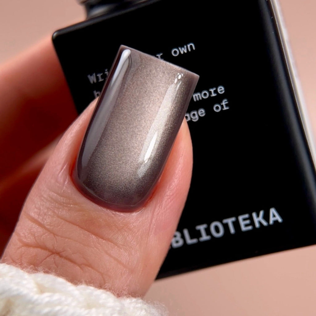 BIBLIOTEKA Gel Polish Cat Eye No. 01 Moon Dust - Cold silver shine, 10 ml