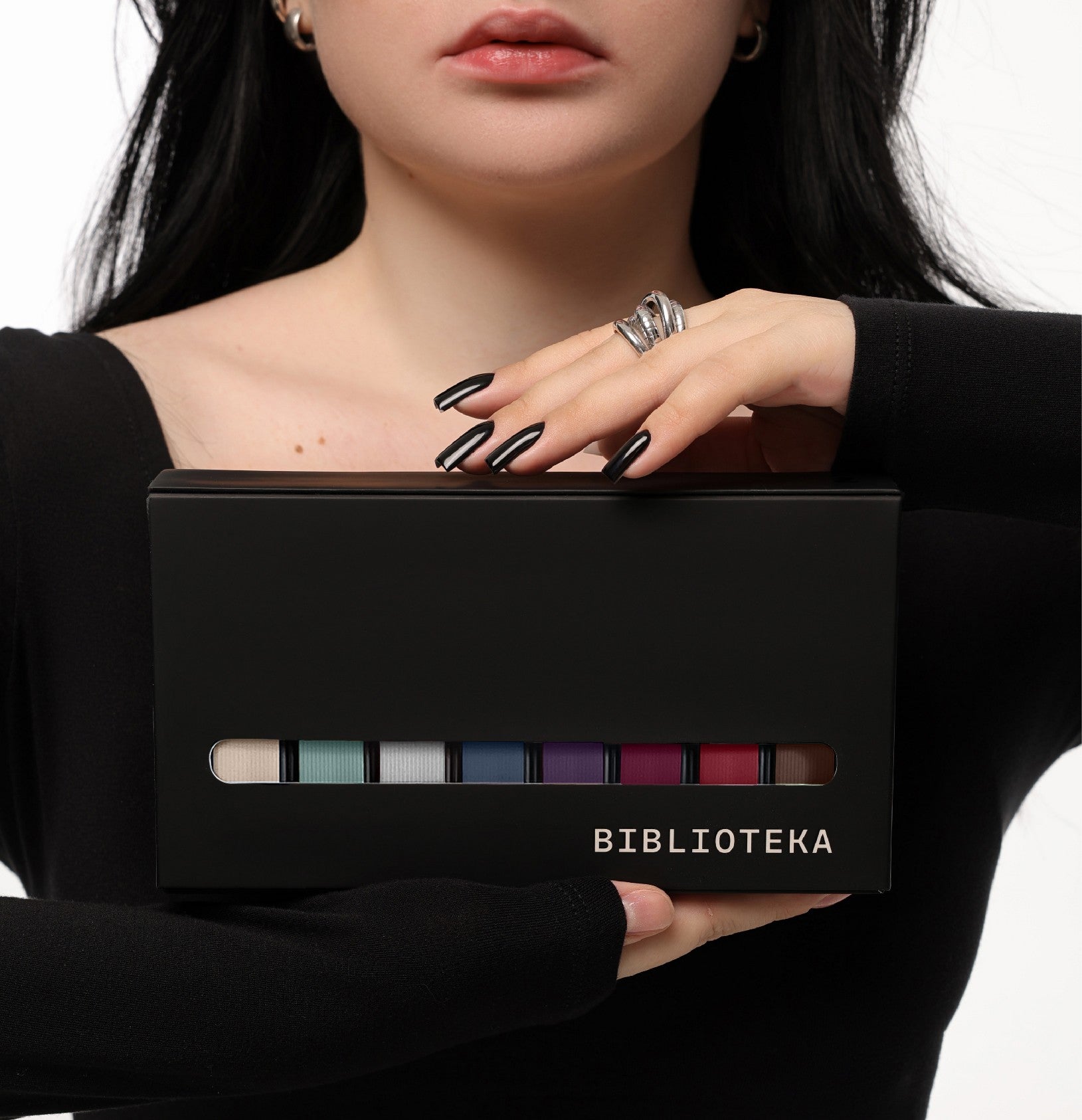 BIBLIOTEKA Set de esmaltes WARM LAYERS № 17-24