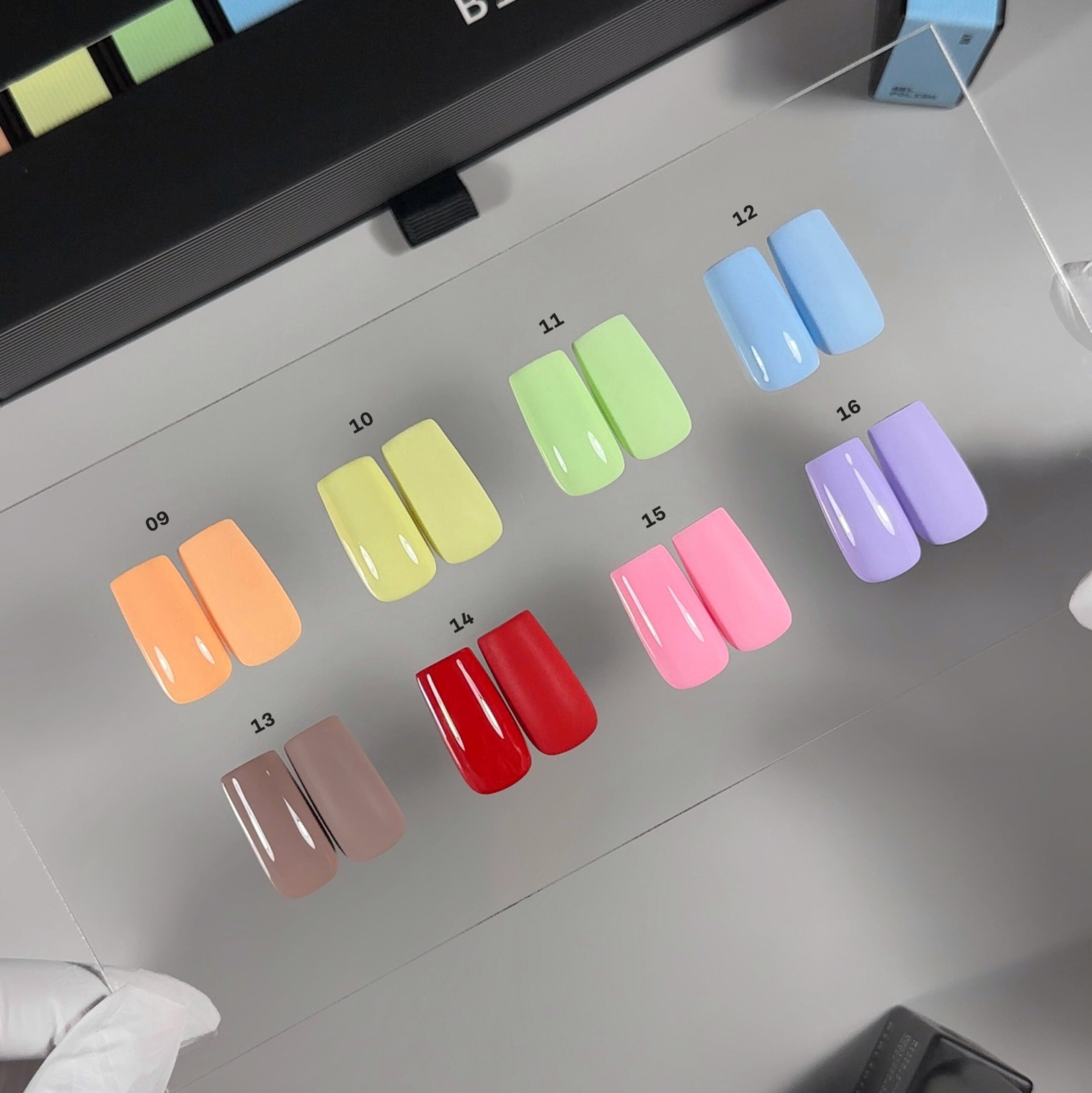 BIBLIOTEKA Esmalte Nº 09 Heat — Naranja, 10 ml