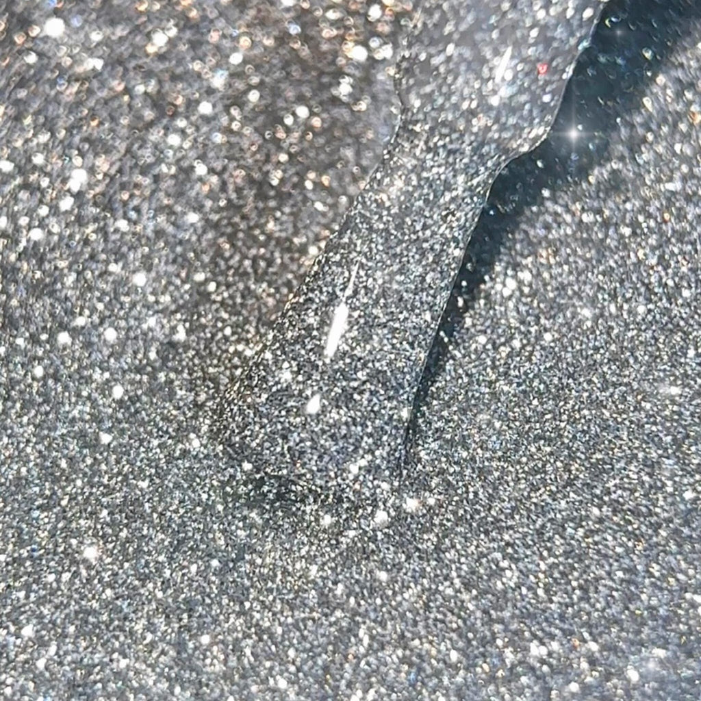 BIBLIOTEKA Esmalte reflectante Nº 03 Snow — Blanco plateado, 10 ml