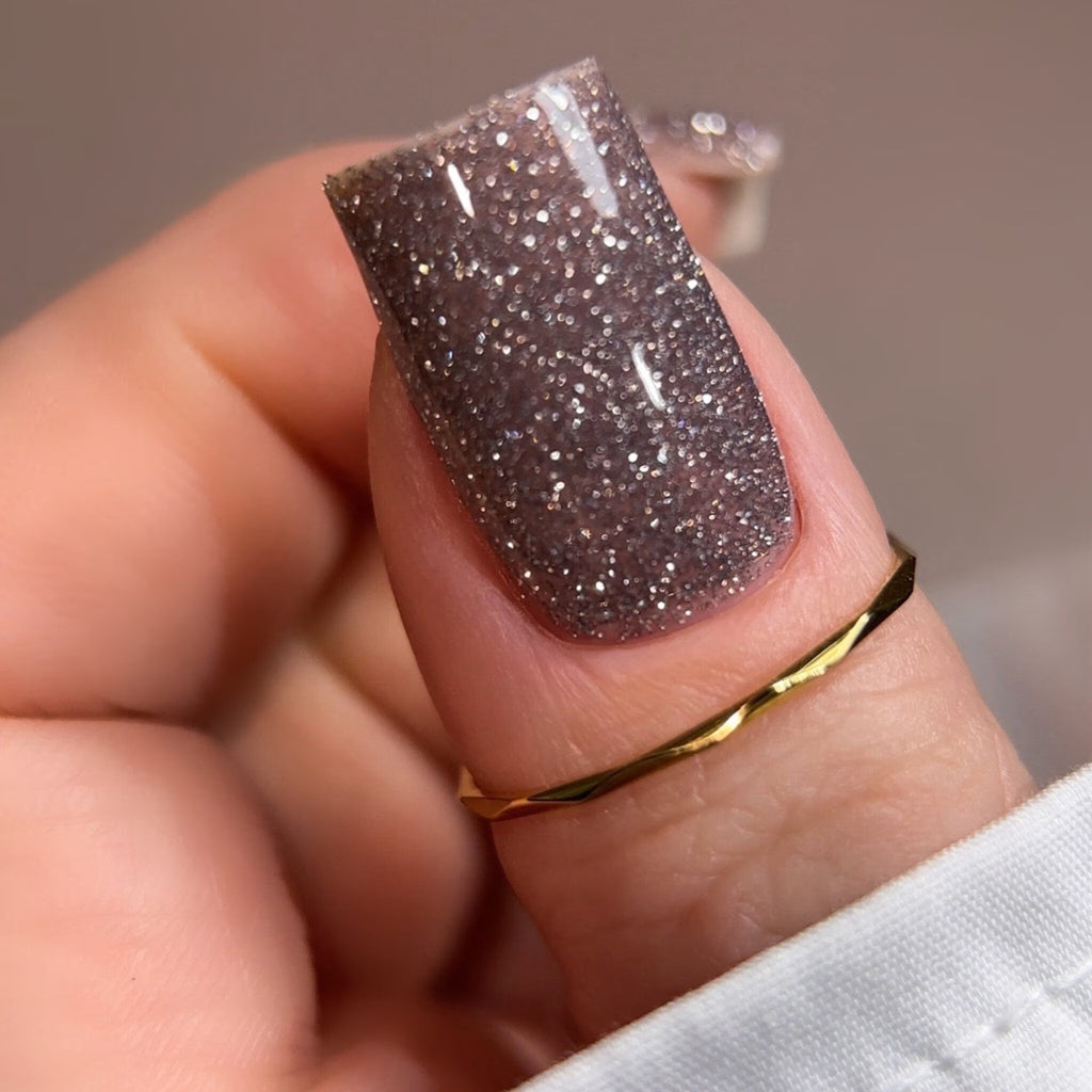 BIBLIOTEKA Esmalte reflectante Nº 04 Rose Gold — Oro rosa, 10 ml