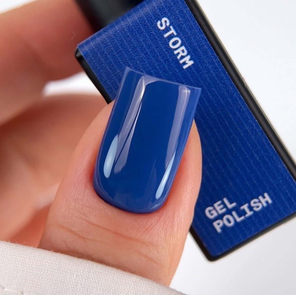 BIBLIOTEKA GEL POLISH Nº 84 STORM – AZUL GRISÁCEO APAGADO, 10 ML