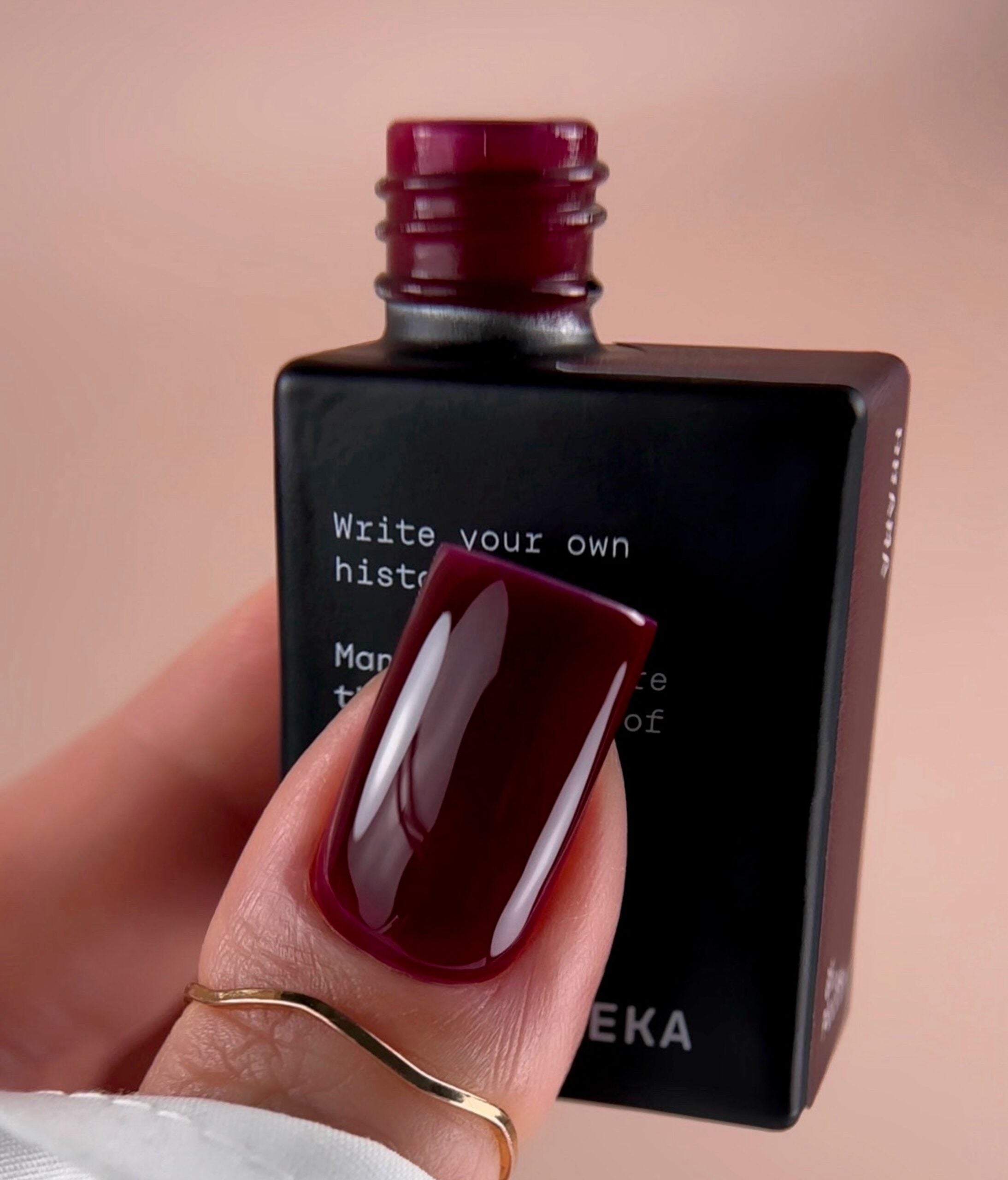 BIBLIOTEKA Esmalte Nº 27 Drama — Burdeos, 10 ml