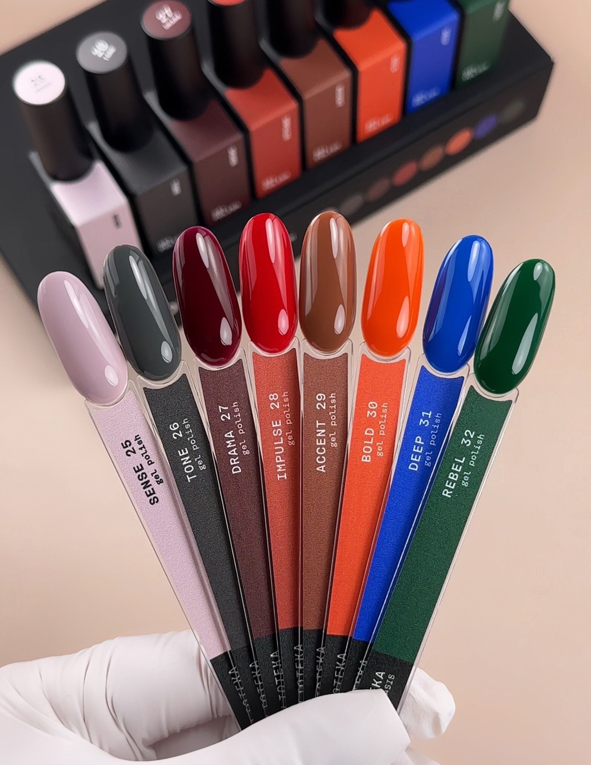 BIBLIOTEKA Set de esmaltes STATEMENT  № 25-32