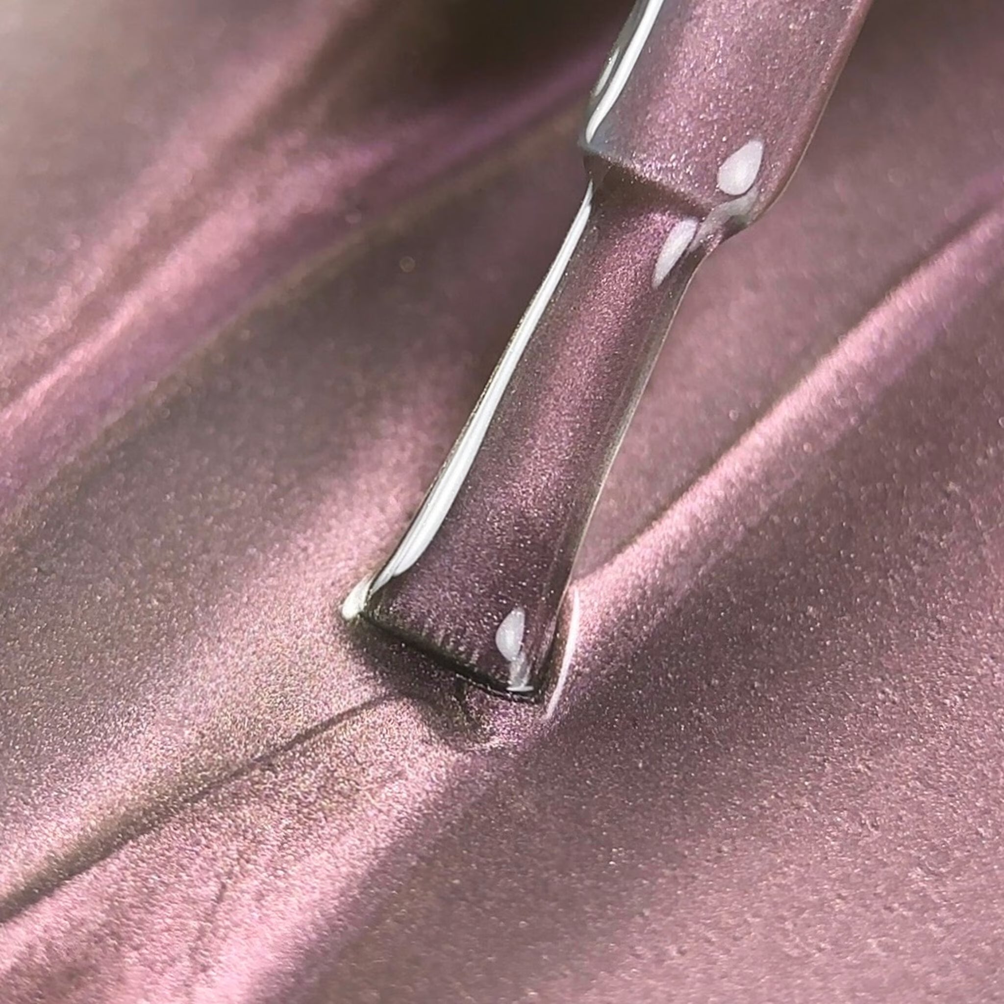 BIBLIOTEKA Esmalte Cat Eye Nº 15 Nebula — Lila-rosa, 10 ml