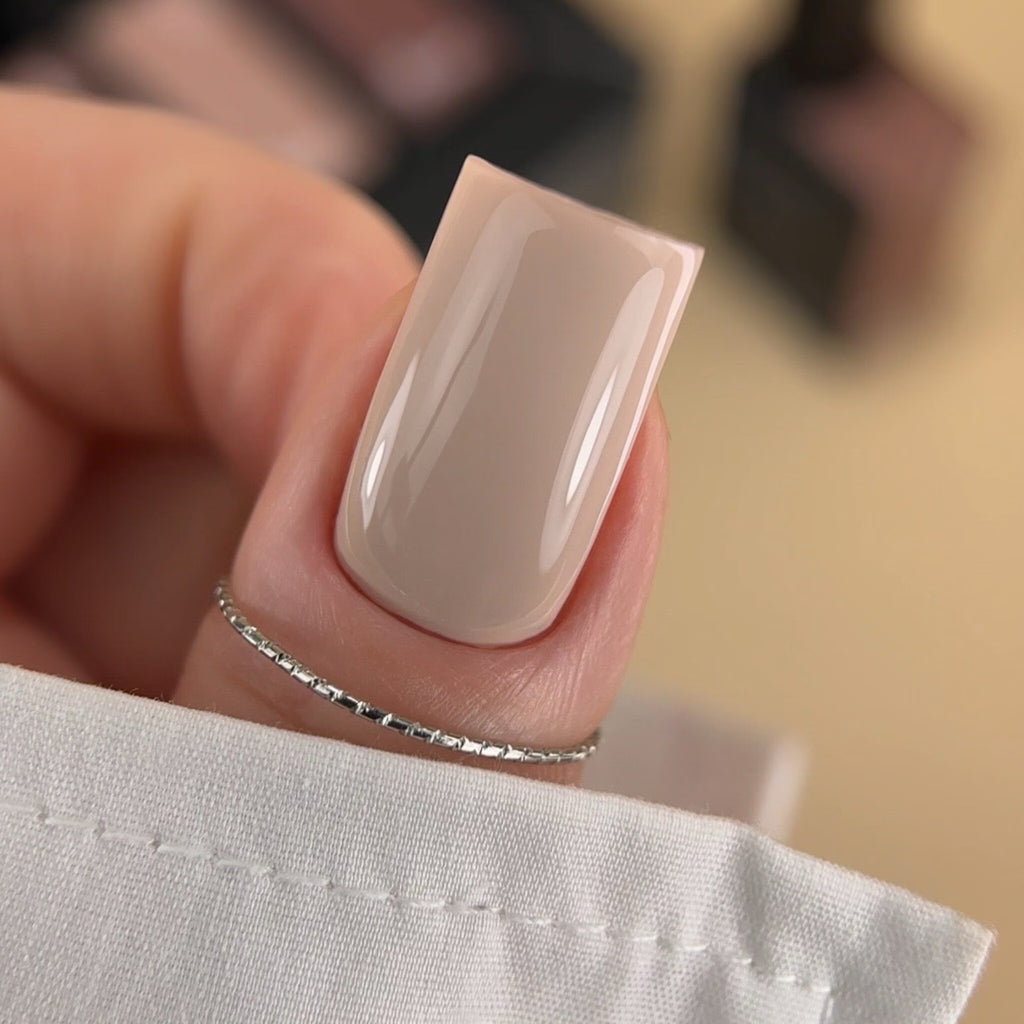 BIBLIOTEKA Gel Polish No. 33 Mere - Light Brown, 10 ml