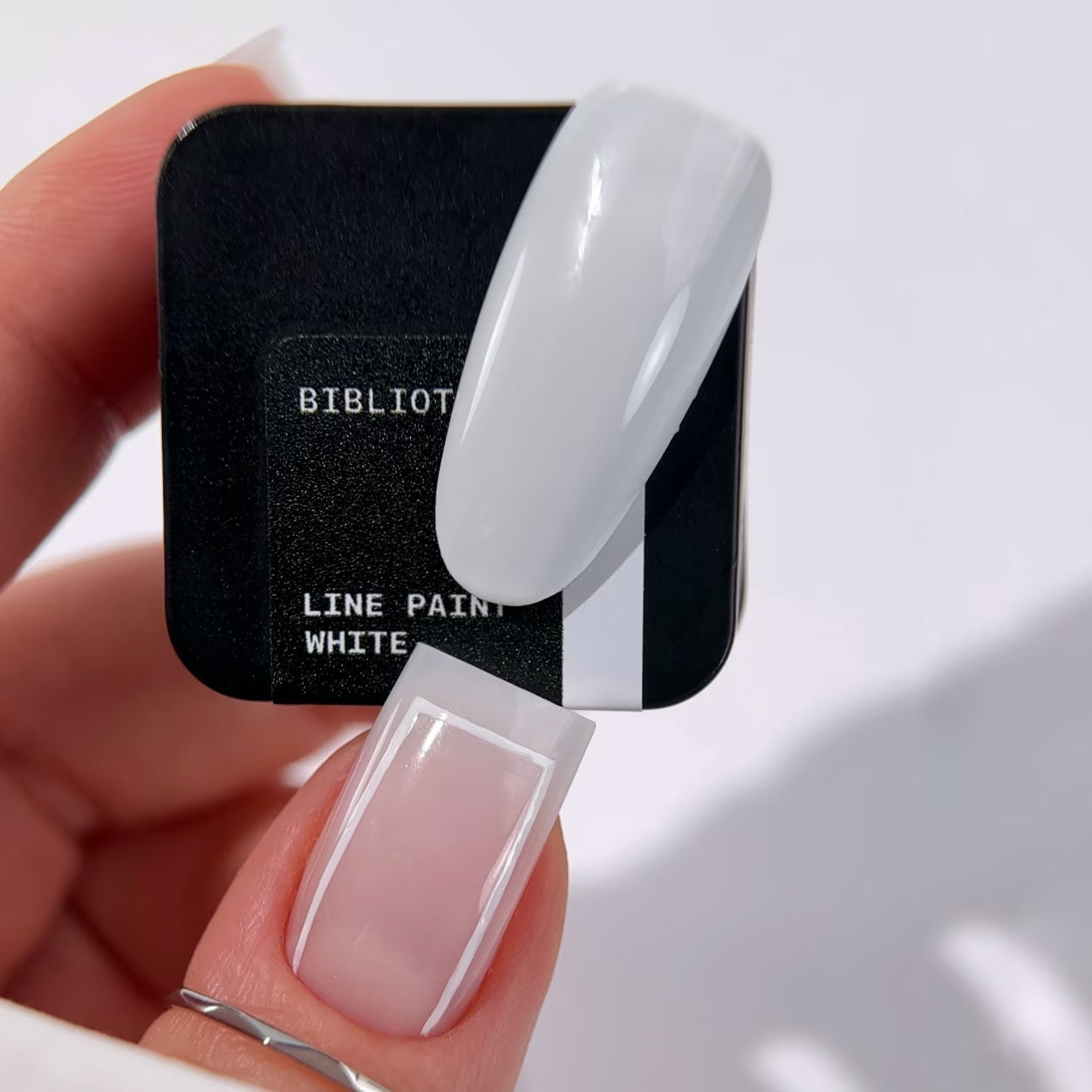 BIBLIOTEKA Line Paint White No Wipe - Gel Paint blanco sin capa de dispersión para líneas finas, 5 ml