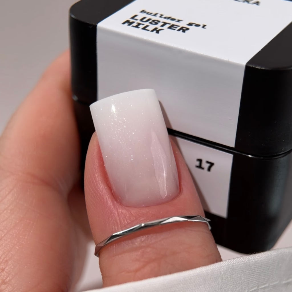 BIBLIOTEKA Builder Gel Nº 17 Milk LUSTER – Blanco lechoso con shimmer
