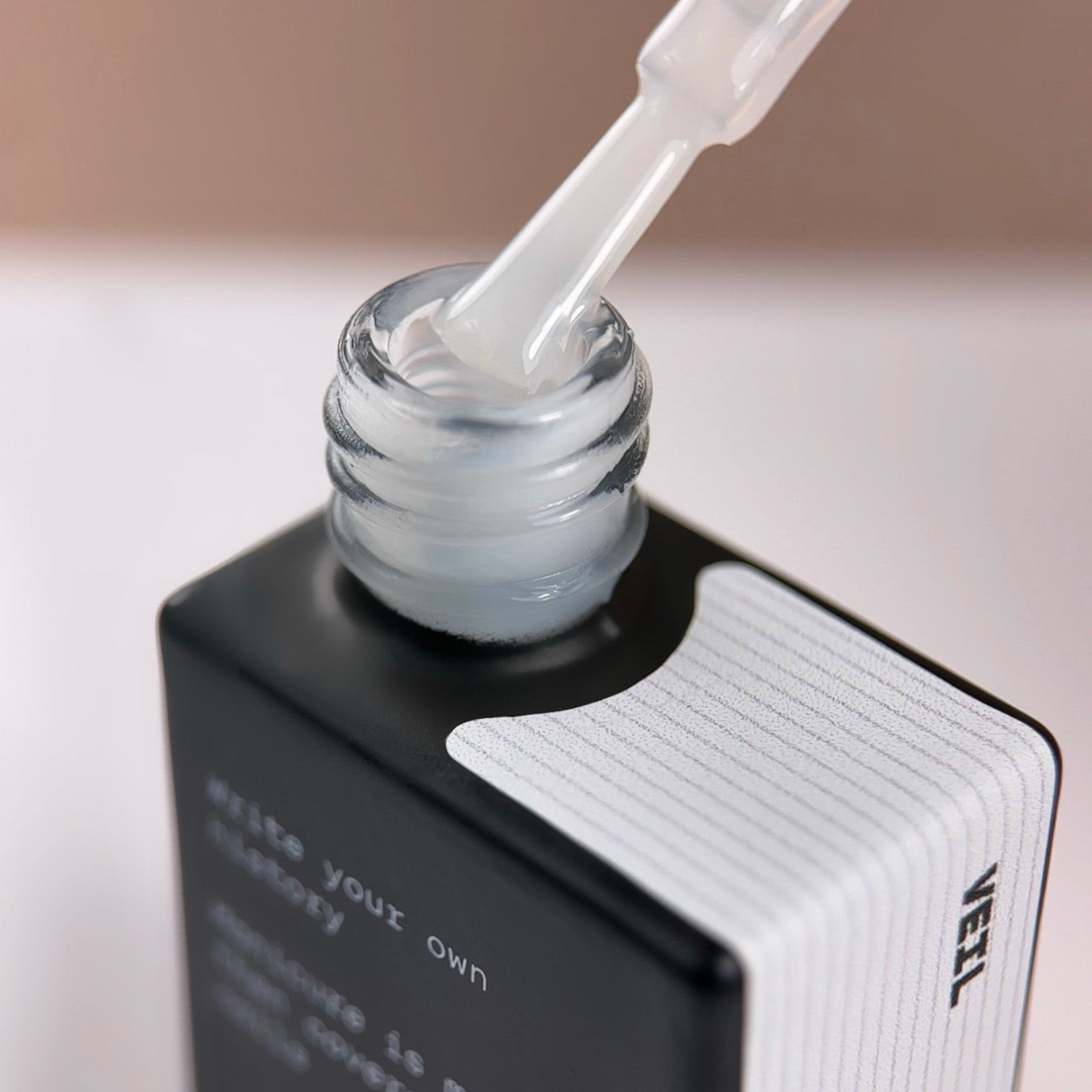 BIBLIOTEKA Matte Cover TOP № 01 Veil - Translúcido, 10 ml