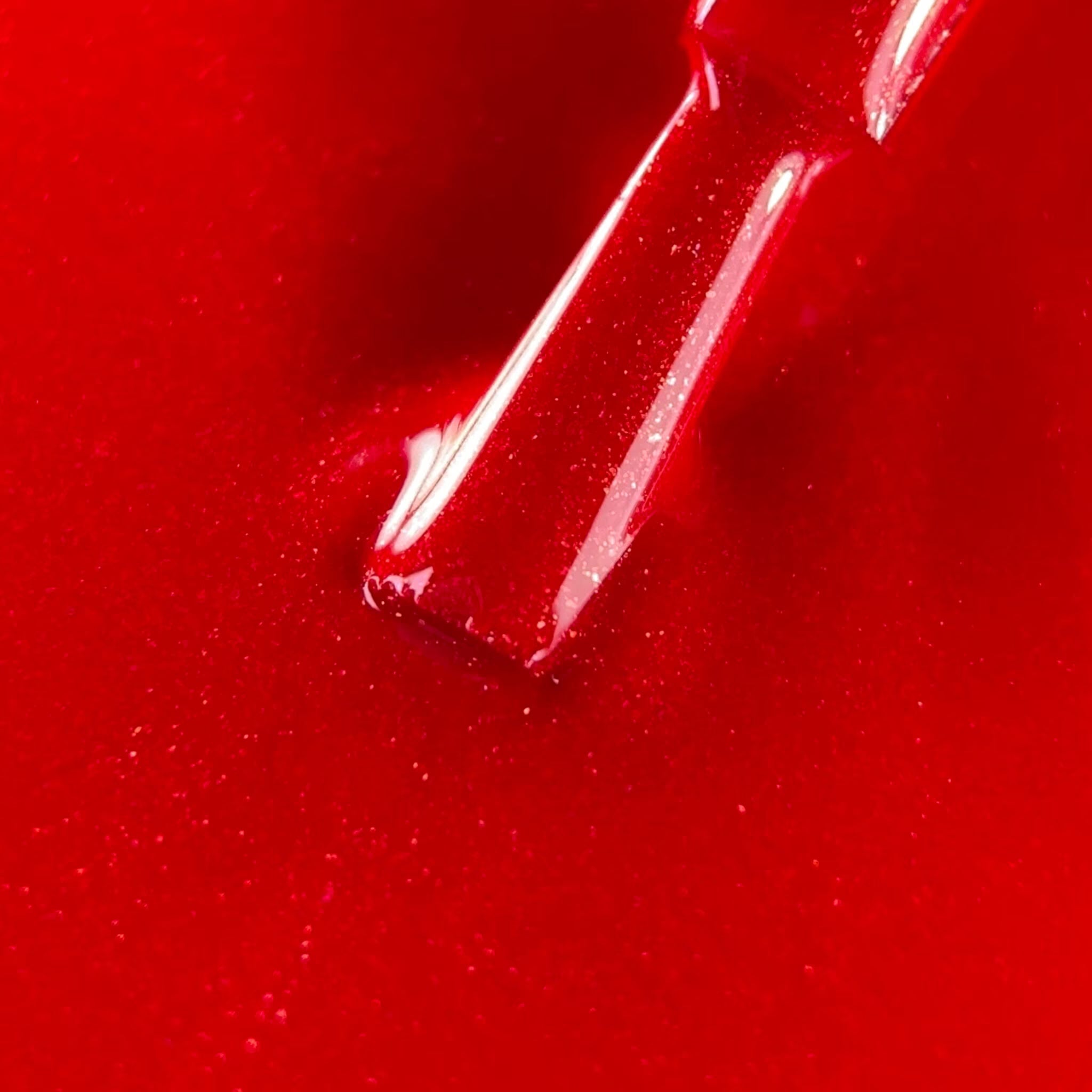 BIBLIOTEKA Esmalte Spark Red — Rojo con shimmer fino, 10 ml