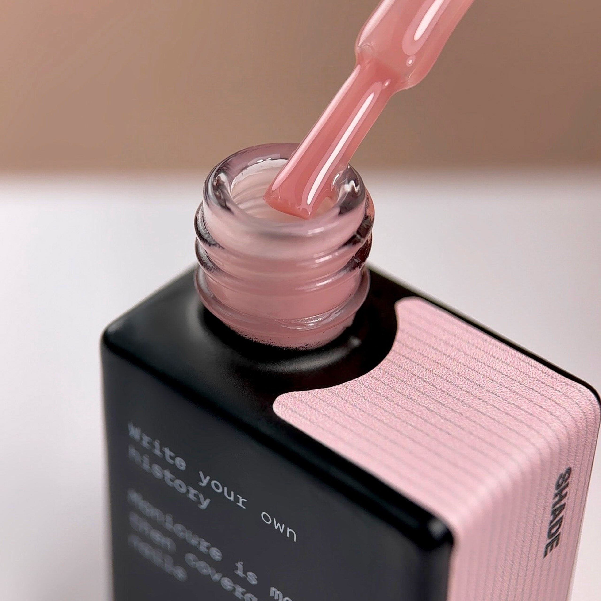 BIBLIOTEKA Gloss Cover TOP  № 03 Shade - Beige rosado frío, 10 ml